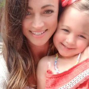 Meet your Posher, Micia